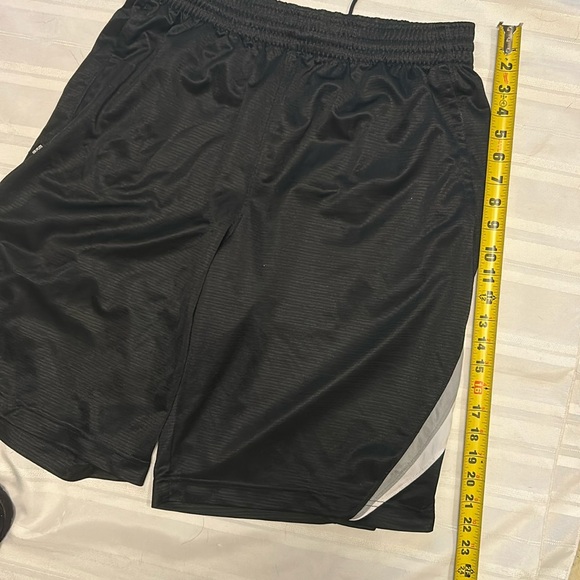 Nike Basketball Shorts - Picture 8 of 11